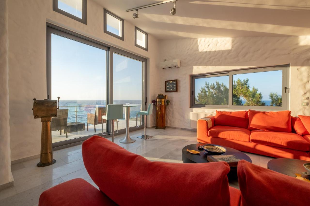Icarus Luxury Beachfront Villa Gialiskari  Extérieur photo