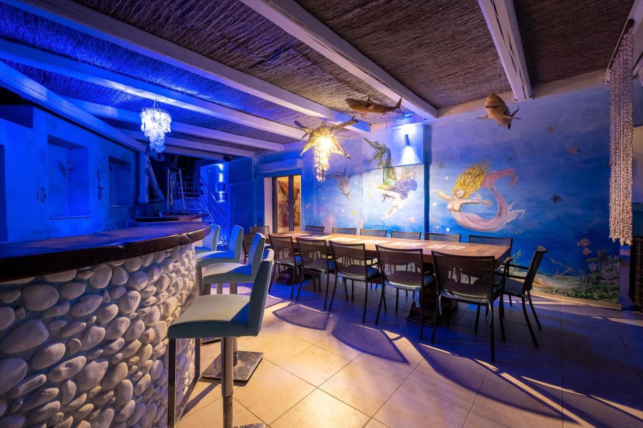 Icarus Luxury Beachfront Villa Gialiskari  Extérieur photo