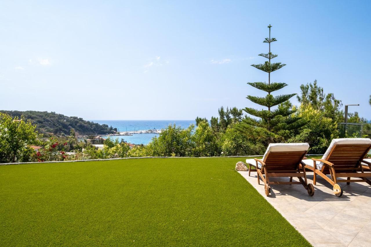 Icarus Luxury Beachfront Villa Gialiskari  Extérieur photo