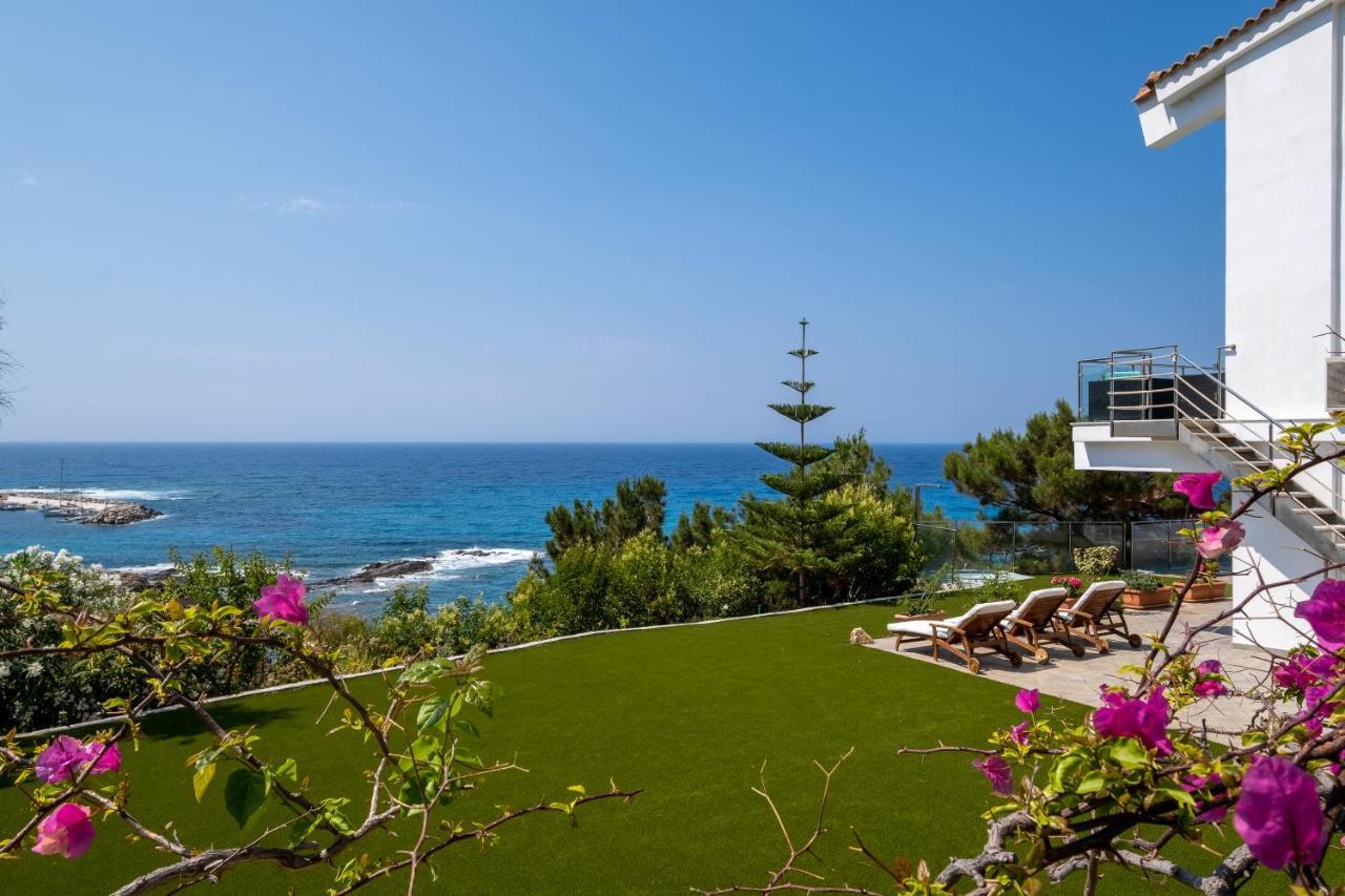 Icarus Luxury Beachfront Villa Gialiskari  Extérieur photo