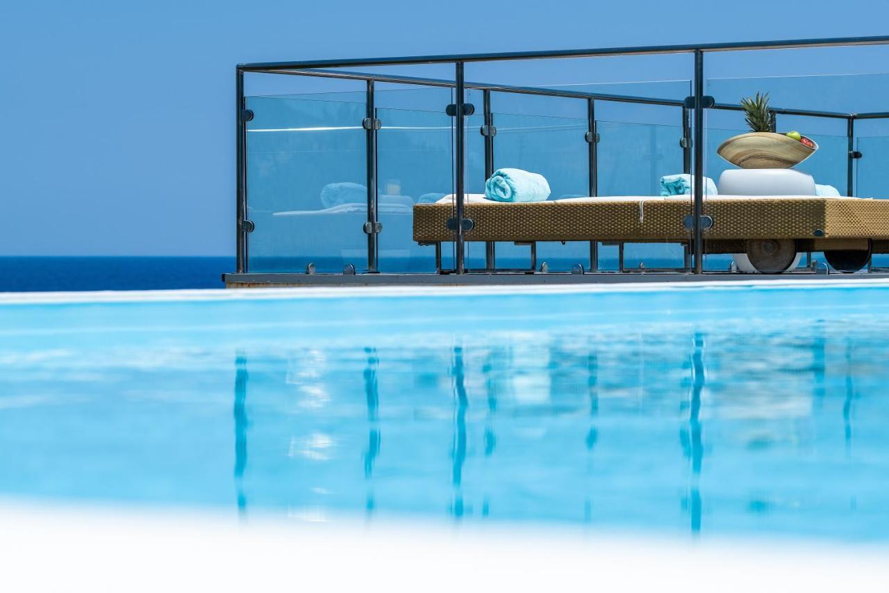 Icarus Luxury Beachfront Villa Gialiskari  Extérieur photo